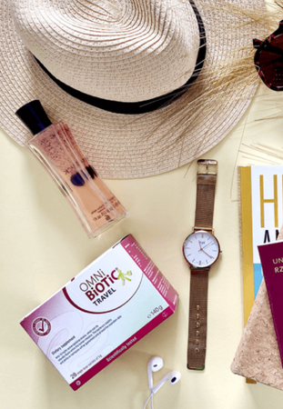 OMNi-BiOTiC® TRAVEL – probiotyk na podróż | 10 szczepów, 5×10^9 CFU/porcja | aktywacja w 1 min | 28 saszetek