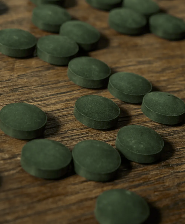 Chlorella algi w tabletkach – 100% naturalna alga 200 kapsułek 